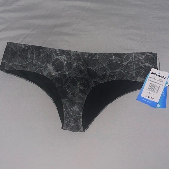 NWT PELAGIC Women’s Bottoms Large - Picture 1 of 7